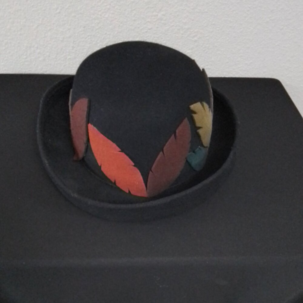 BOLLMAN WHITTALL & SHON 100% Wool Felt Hat w/Leaf Detail